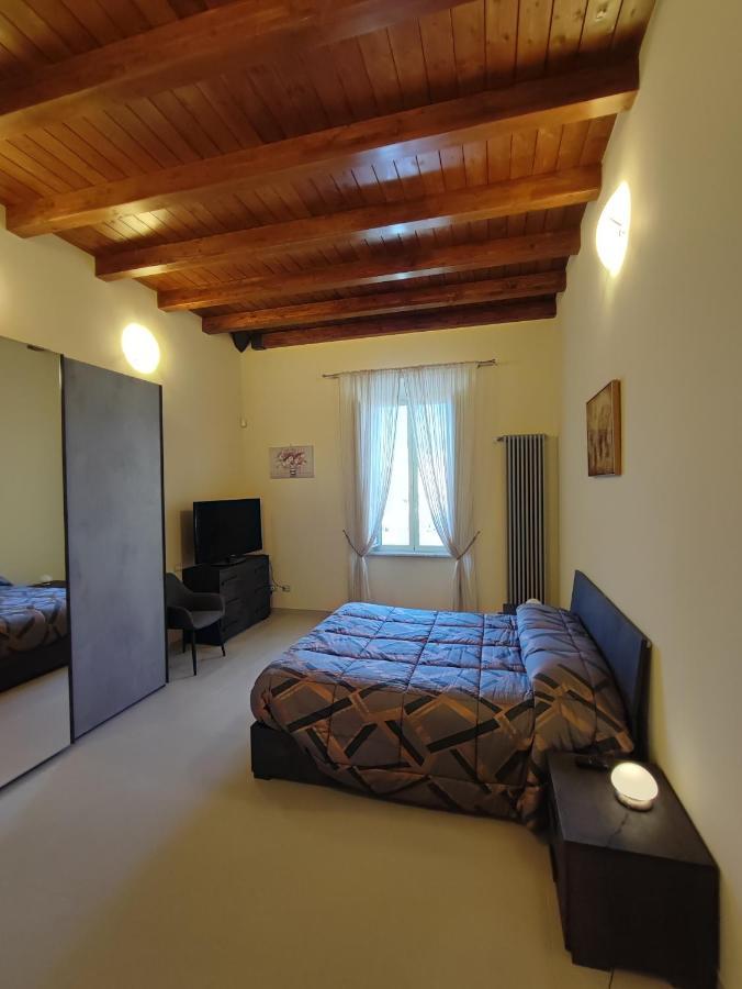 In Centro Rooms And Apartments Isola di Liri Luaran gambar