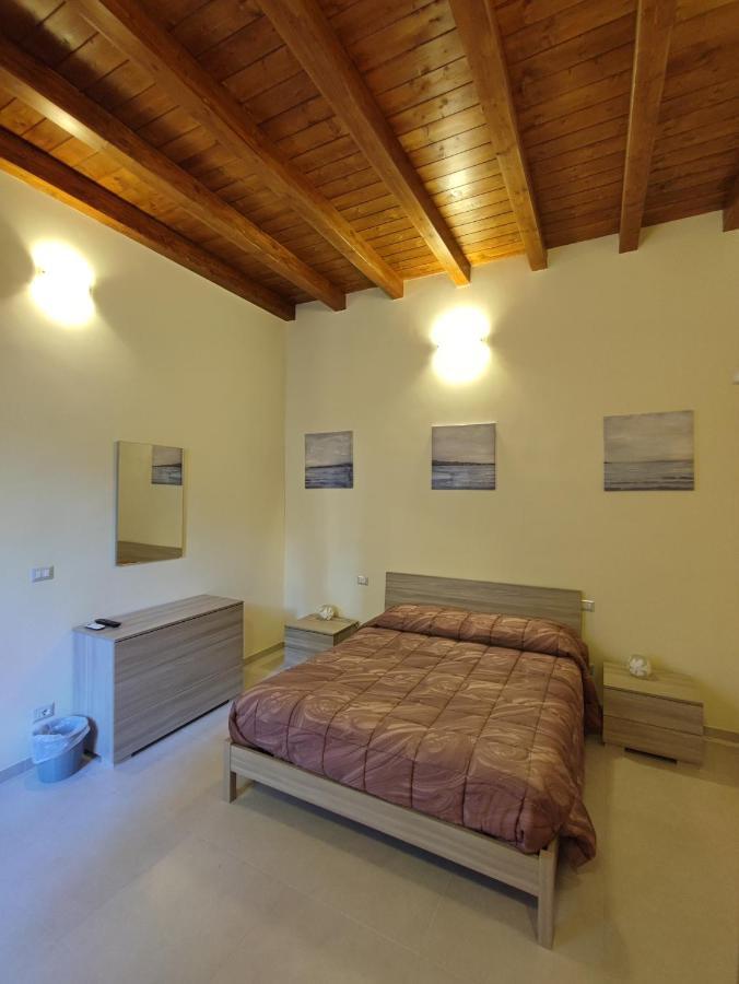 In Centro Rooms And Apartments Isola di Liri Luaran gambar