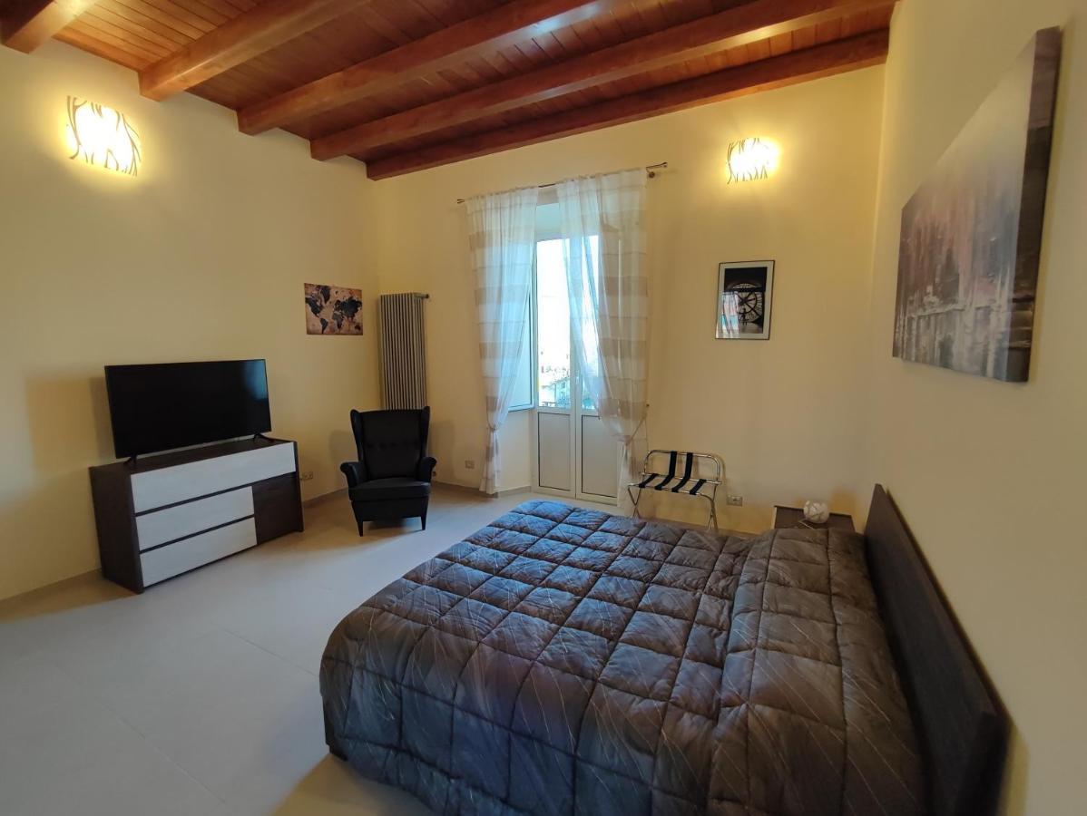 In Centro Rooms And Apartments Isola di Liri Luaran gambar
