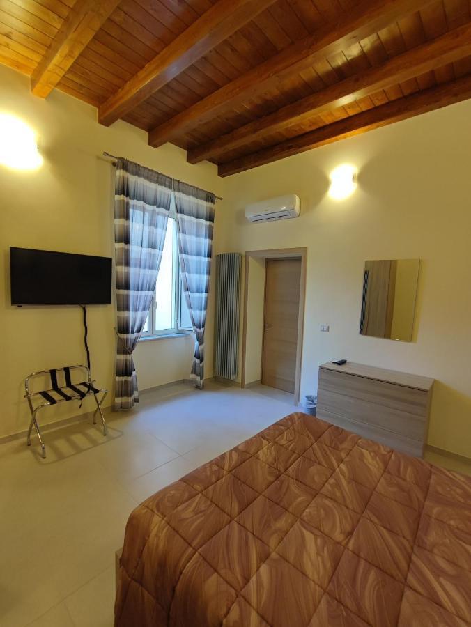 In Centro Rooms And Apartments Isola di Liri Luaran gambar