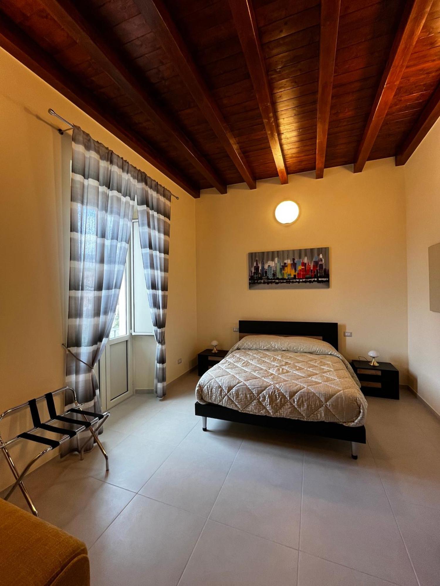 In Centro Rooms And Apartments Isola di Liri Luaran gambar