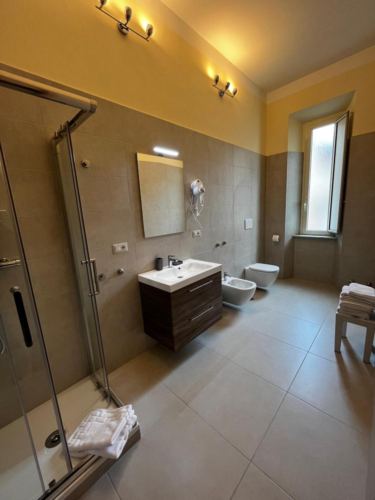 In Centro Rooms And Apartments Isola di Liri Luaran gambar