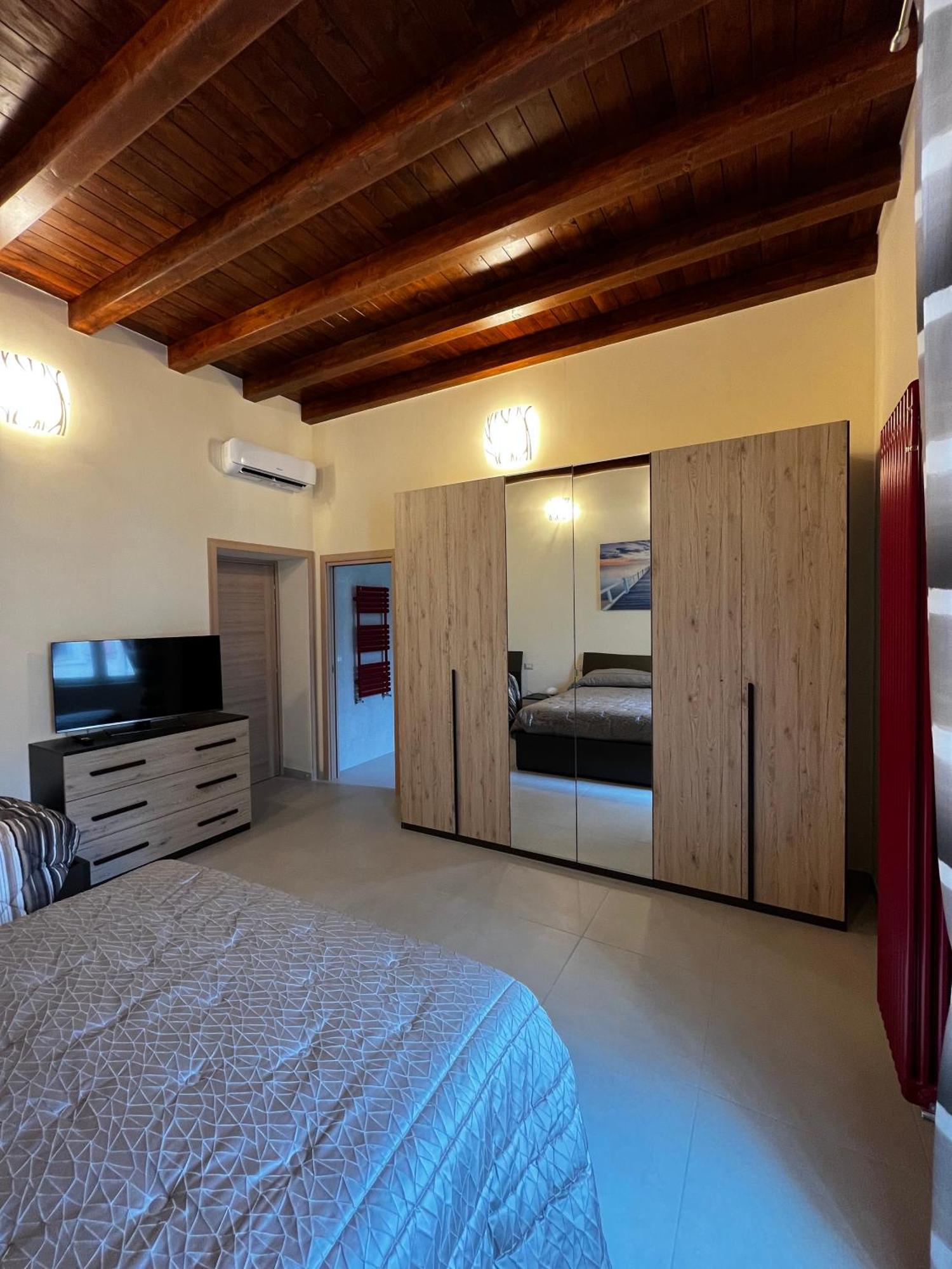 In Centro Rooms And Apartments Isola di Liri Luaran gambar