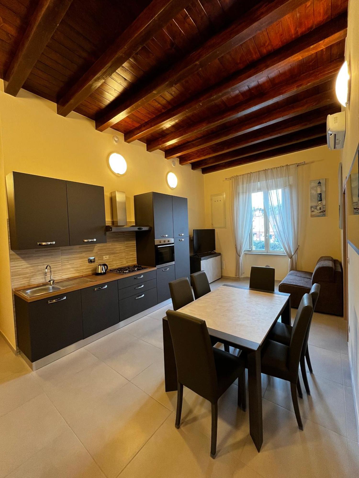 In Centro Rooms And Apartments Isola di Liri Luaran gambar